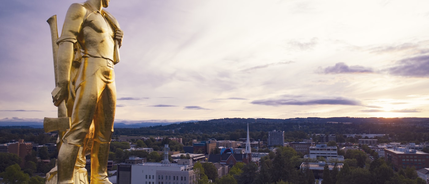 Oregon State Capitol gold pioneer statue in Salem